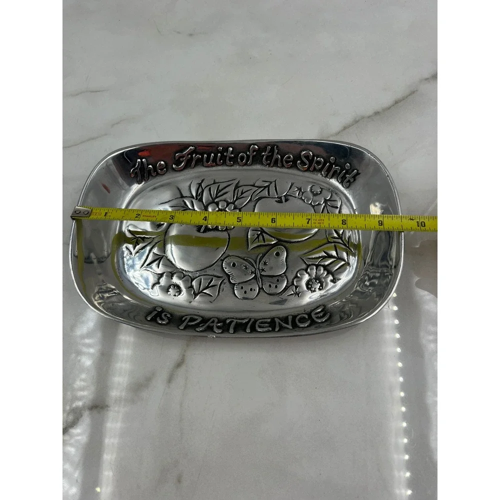 Wilton Armetale Susan Winget Fruit of the Spirit Patience Bread Tray 334134